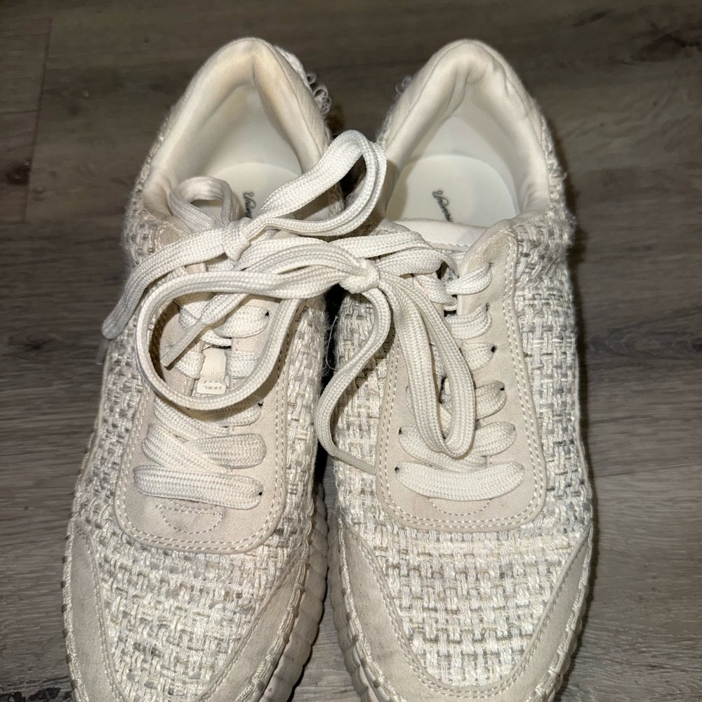Universal Thread Cream Tweed Lace-Up Sneakers
